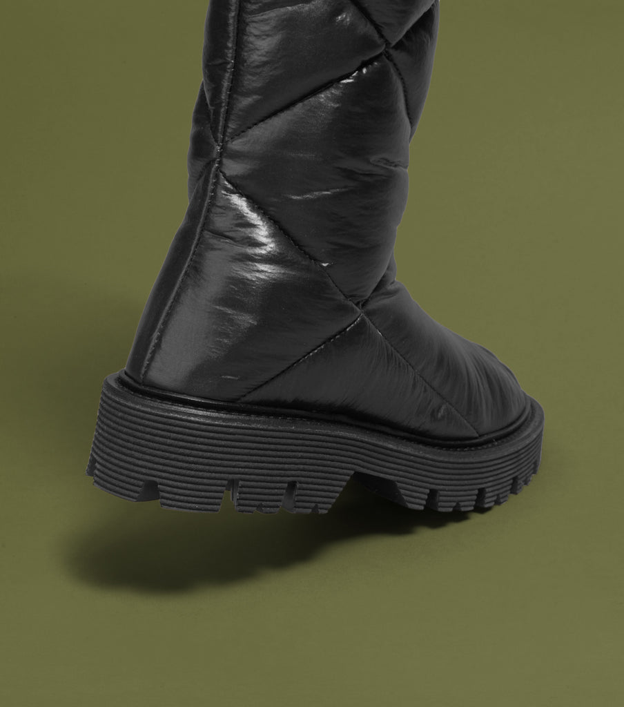 Amaterasu:  Black Nylon