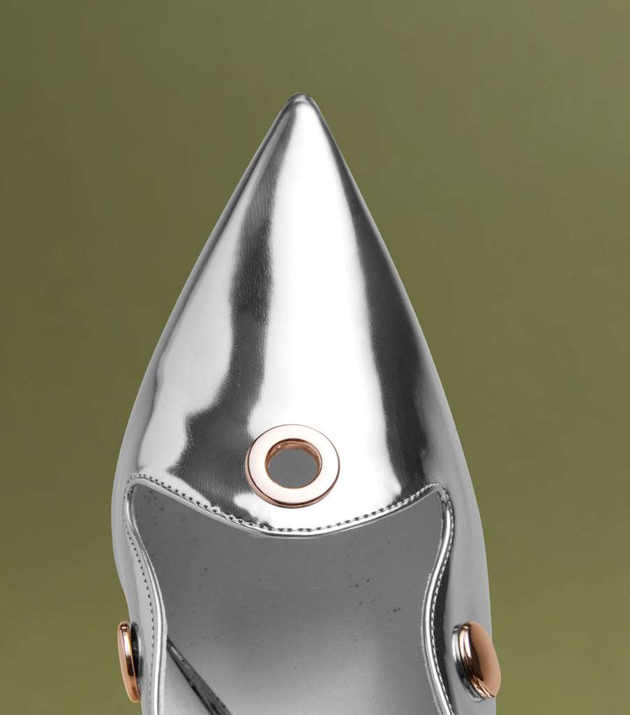 Daphne: Metallic Silver