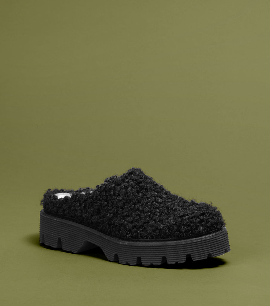 Hebo:  Black Shearling