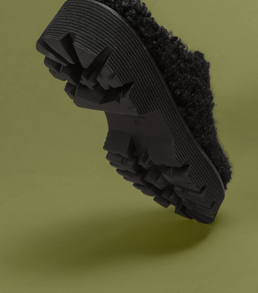 Hebo:  Black Shearling