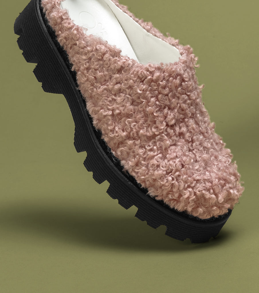 Hebo: Pink Shearling