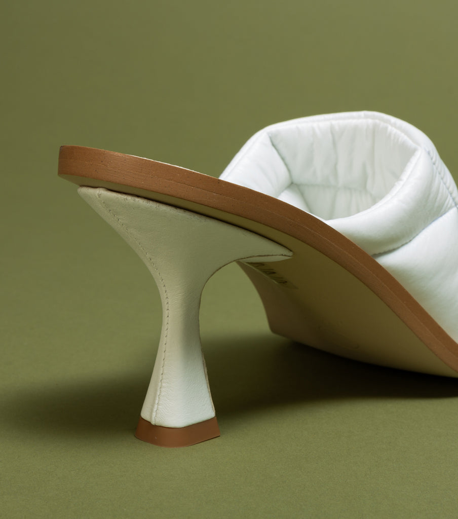 Varunah: White Nylon