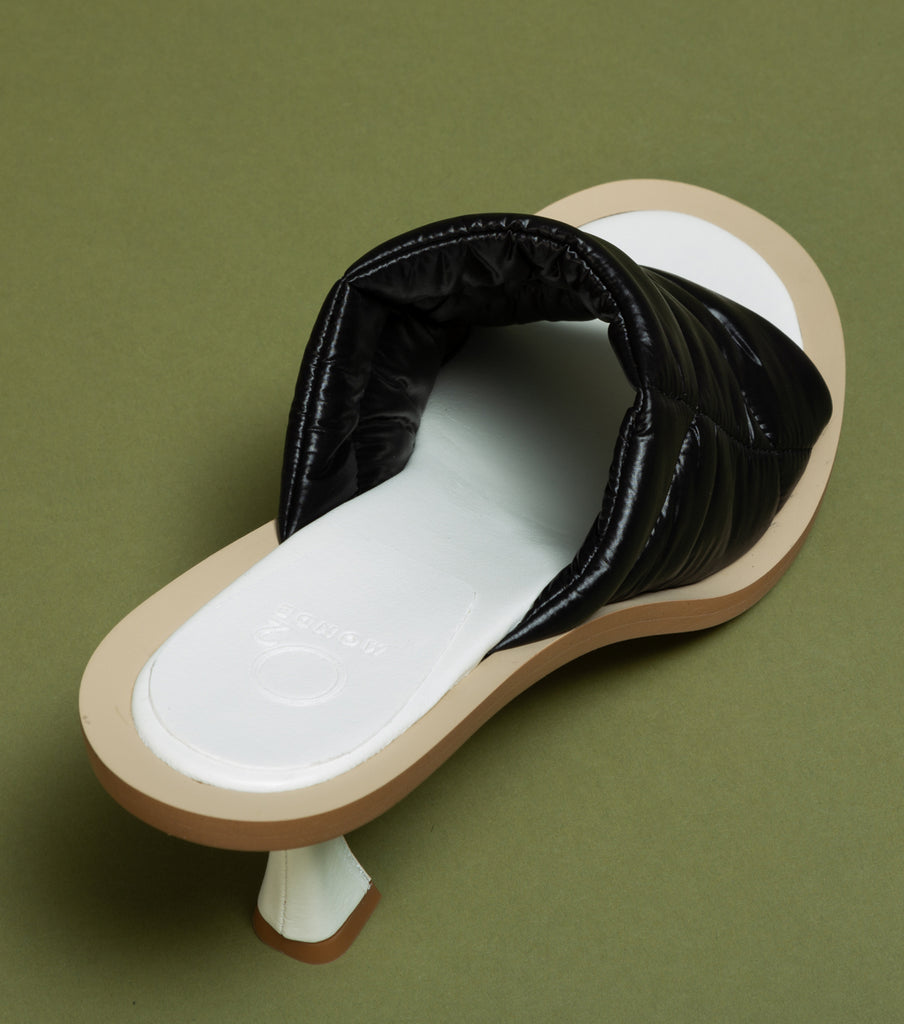 Varunah: Black Nylon