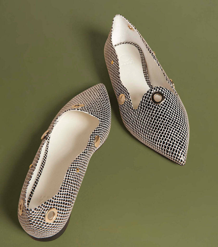 Tiza: Black and White